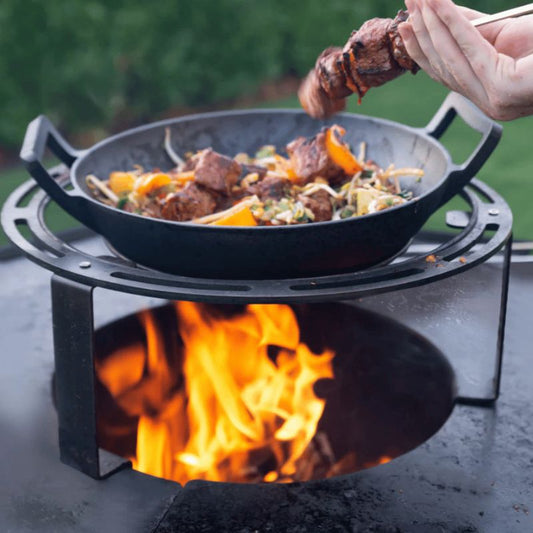 Barbecook Wok and Dutch Oven Holder, lifestyle shot 1