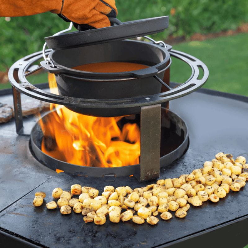 Barbecook Wok and Dutch Oven Holder, lifestyle shot 2