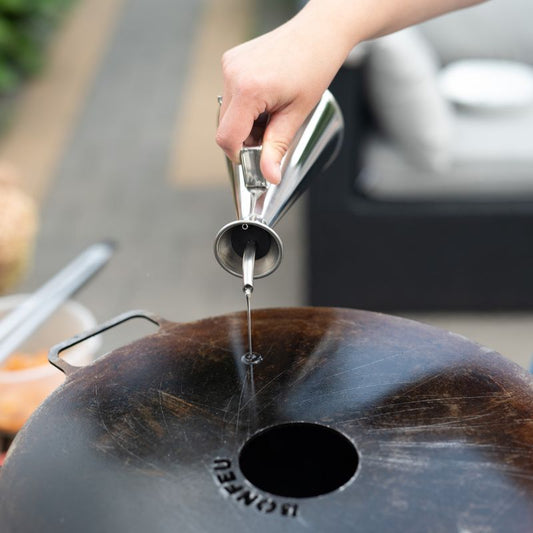 BonFeu Oil Can used to oil a plancha grill plate