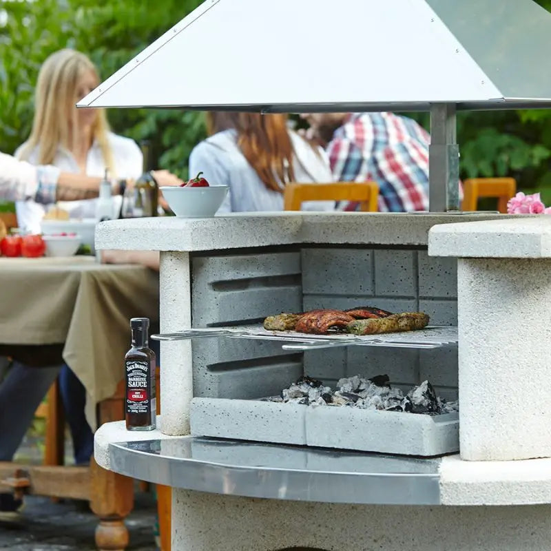 Buschbeck Venedig Masonry Barbecue, lifestyle shot
