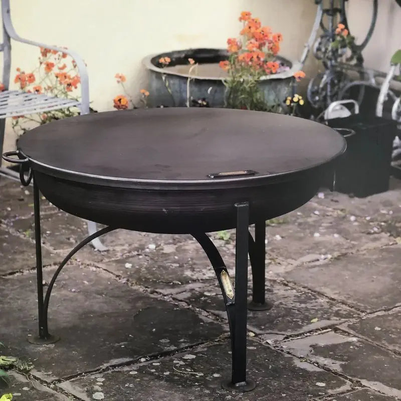 Firepits UK Flat Table Top Lid close-up view