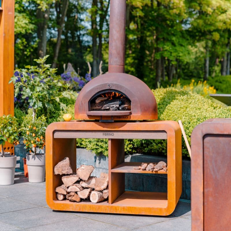 Adezz Forno Dome Pizza Oven on small station, view 2