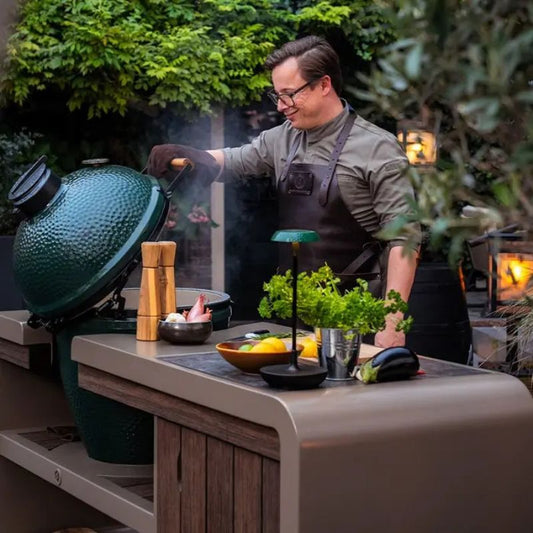 Adezz Forno aluminium kamado station with Big Green Egg