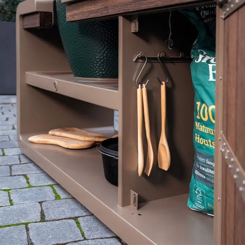 Adezz Forno Kamado Station with the Big Green Egg