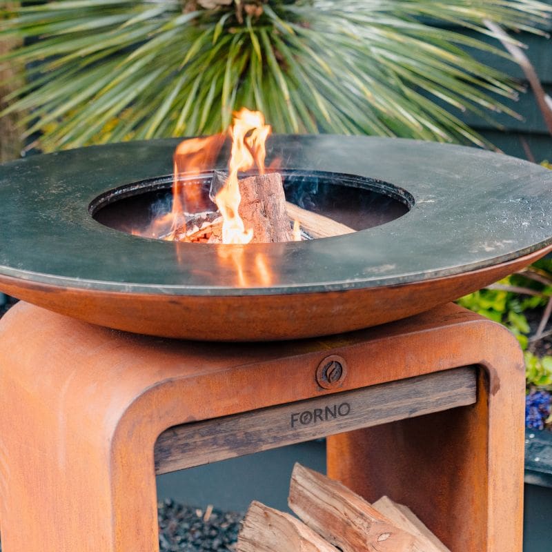 Adezz Forno Seare Halo Plancha Grill outdoors, view 2