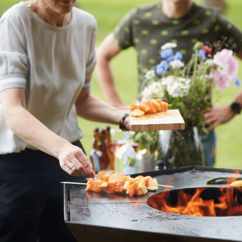 Barbecook Nestor Original Wood BBQ, lifestyle shot 9
