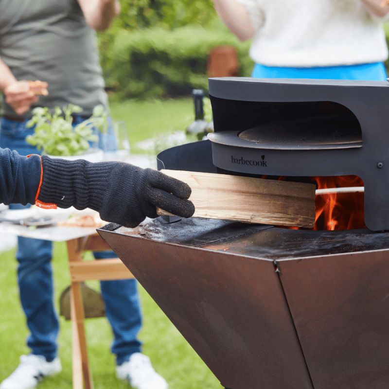 Barbecook Dynamic Centre Pizza Oven, lifestyle shot 5