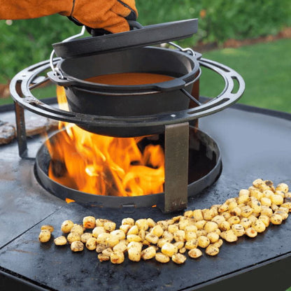 Barbecook Wok and Dutch Oven Holder, lifestyle shot 2