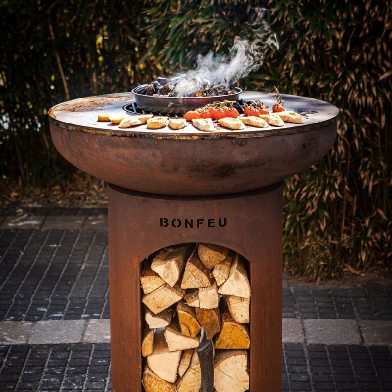 BonFeu BonBiza Open fire pit grilling mussels and scallops