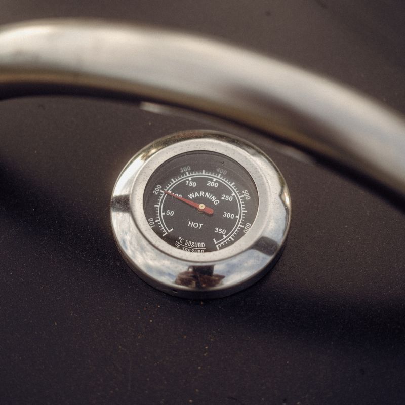 BonFeu BonPizza oven temperature gauge close-up