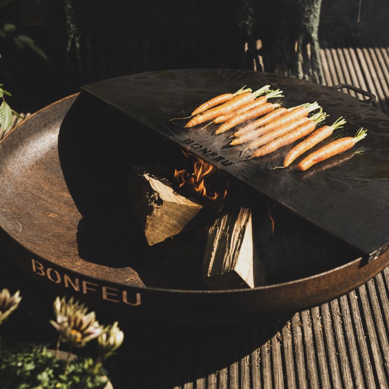 BonFeu Plancha Half Circle grilling carrots