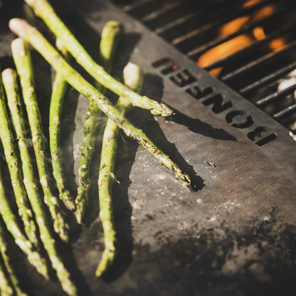 BonFeu Plancha Half Circle grilling asparagus