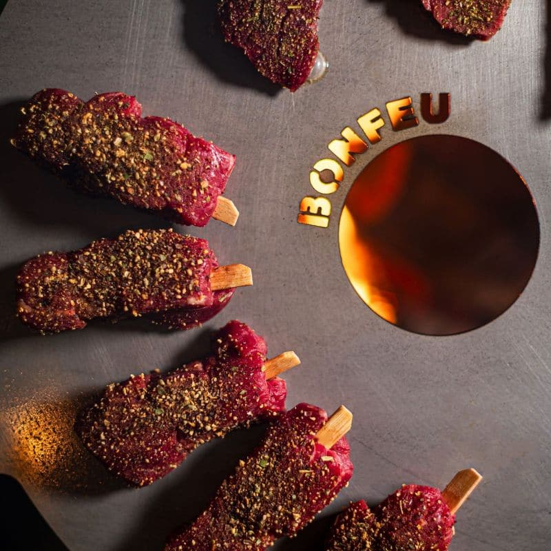 BonFeu Plancha 40 cooking beef
