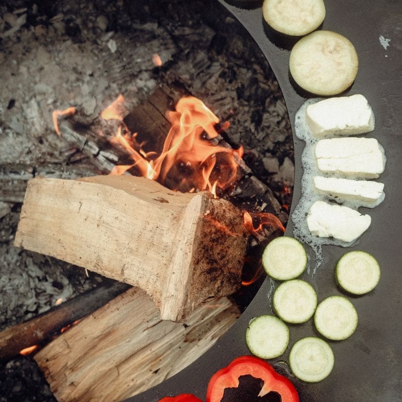 BonFeu Plancha Full Circle grilling vegetables