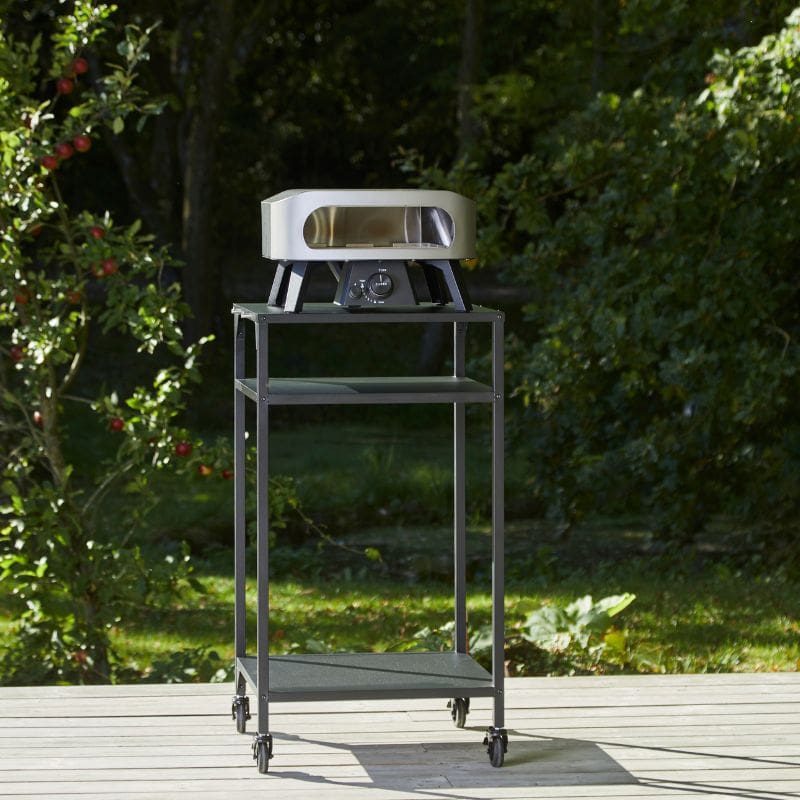 Cozze Classic Gas Pizza Oven 13 inch, lifestyle shot 5b