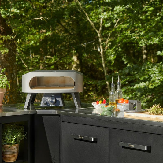 Cozze Classic Gas Pizza Oven 13 inch, lifestyle shot 1