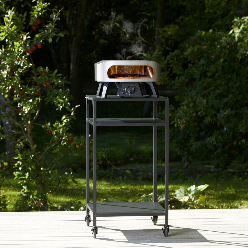 Cozze Classic Gas Pizza Oven 13 inch, lifestyle shot 2b