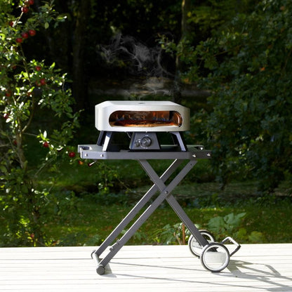 Cozze Classic Gas Pizza Oven 17 inch, lifestyle shot 1