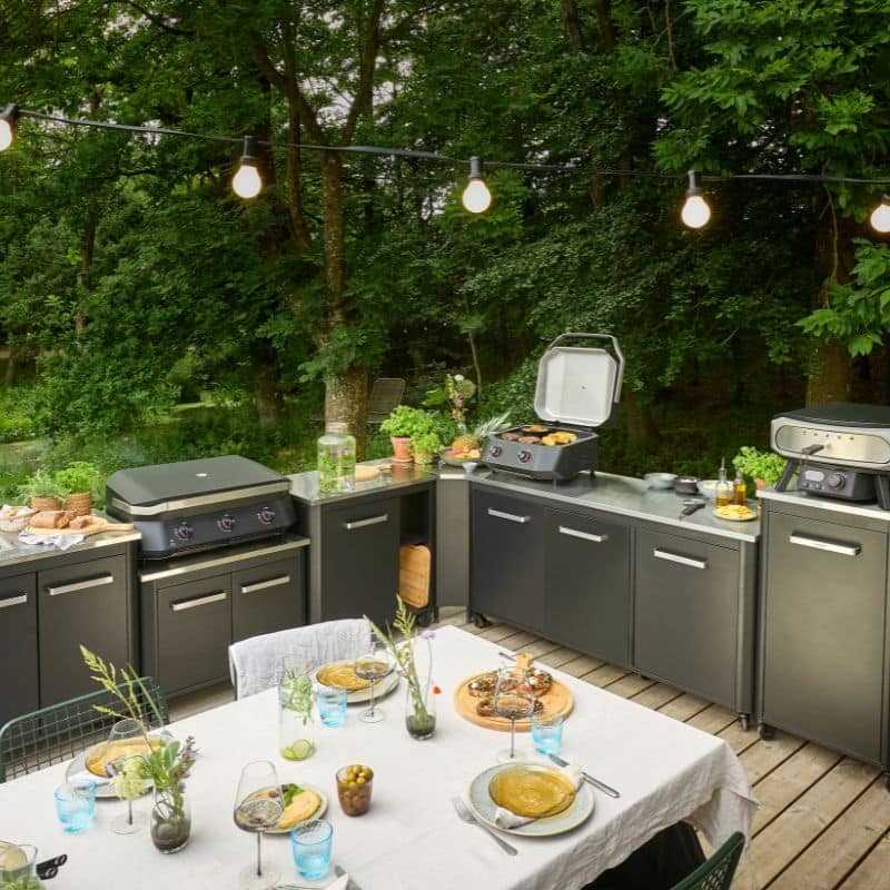 Cozze Corner Table for Outdoor Kitchen