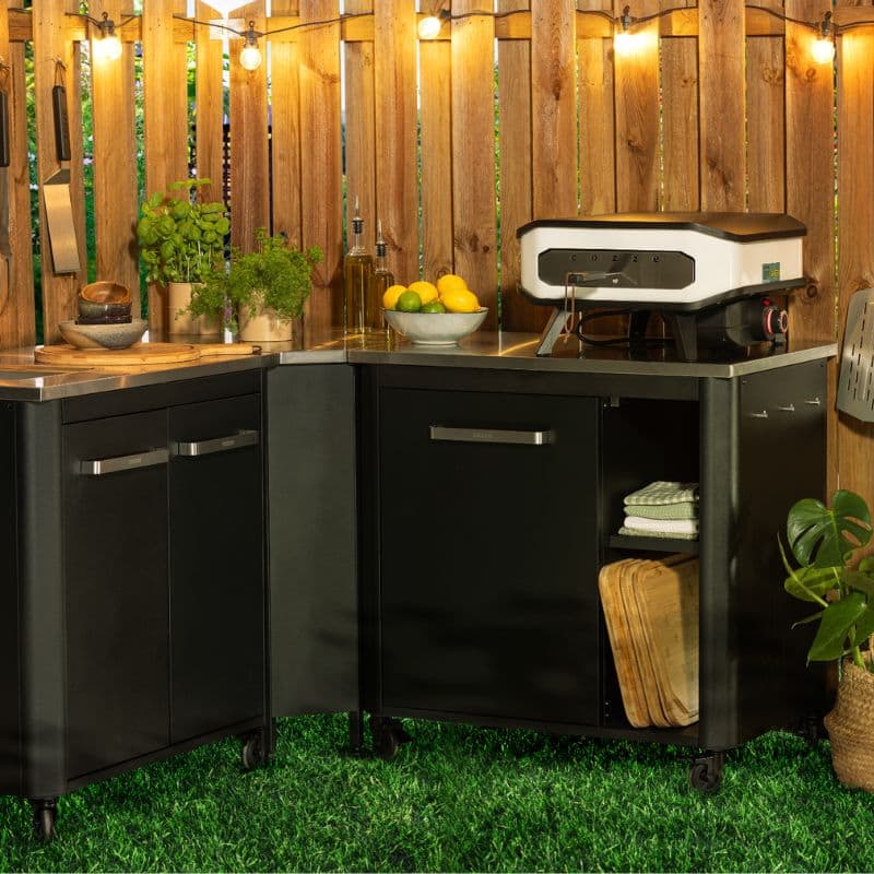 Cozze Electric Pizza Oven 17 inch, lifestyle shot 1