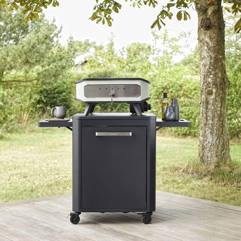 Cozze Electric Pizza Oven 17 inch, lifestyle shot 2