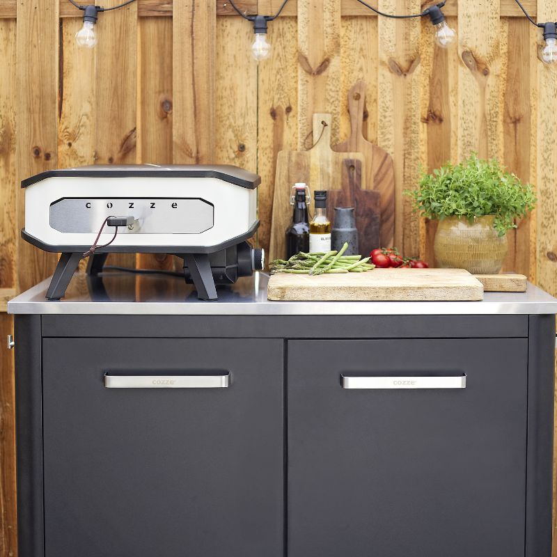 Cozze Electric Pizza Oven 17 inch, lifestyle shot 3