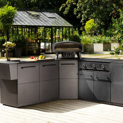 Cozze Gas Pizza Oven 24 inch Black Edition, lifestyle shot 2