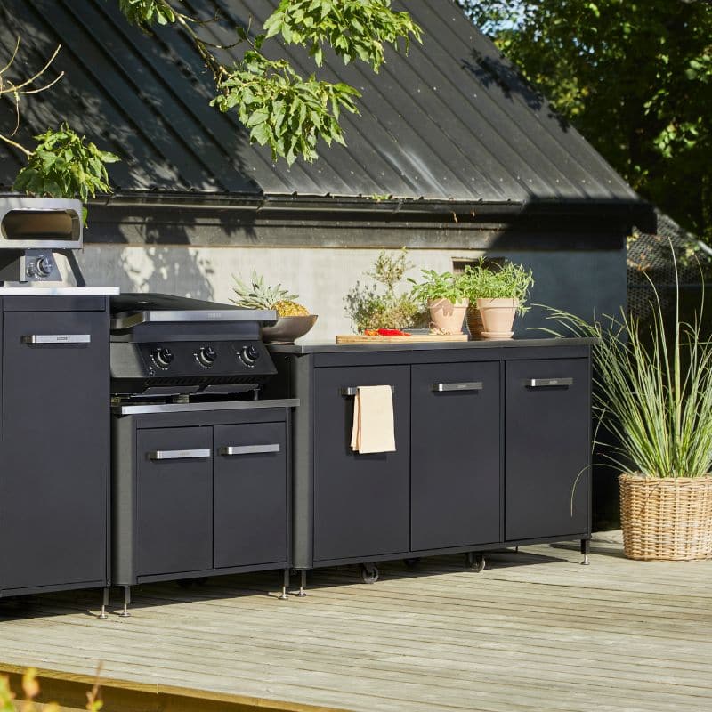 Cozze Outdoor Kitchen 180, lifestyle shot 2