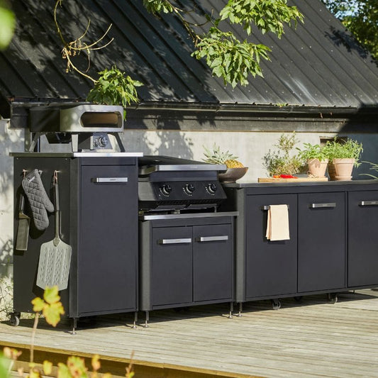 Cozze Outdoor Kitchen 90 for BBQ, lifestyle shot 9