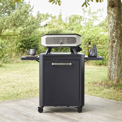 Cozze Premium 600 Table, lifestyle shot 2