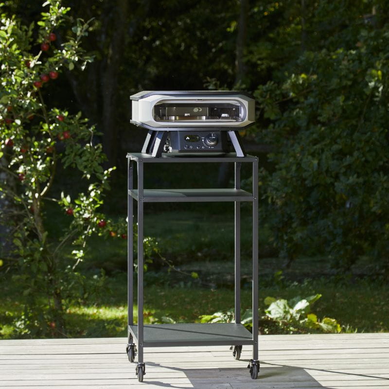Cozze Premium Rotate Electric Pizza Oven 17 inch, lifestyle shot 2