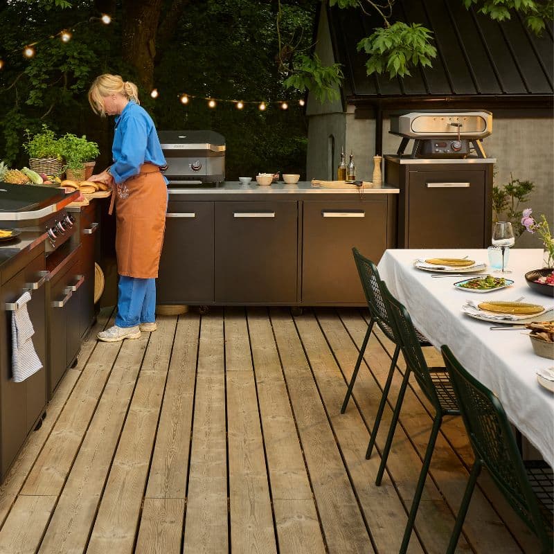 Cozze Premium Rotate Gas Pizza Oven 17 inch, lifestyle shot 1