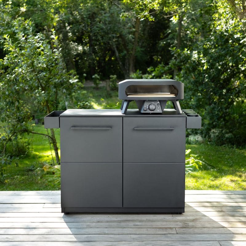 Cozze Rotate Gas Pizza Oven 17 inch Black Edition, lifestyle shot 4
