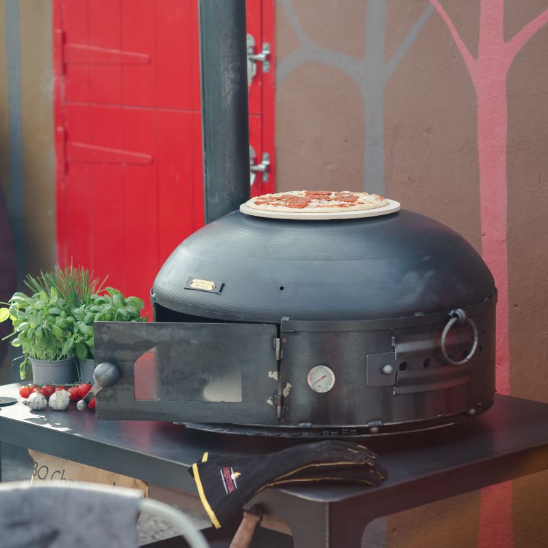 Firepits UK Dome Pizza Oven, alternate view