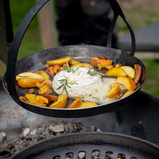Firepits UK Hanging Skillet Pan, alternate view 1