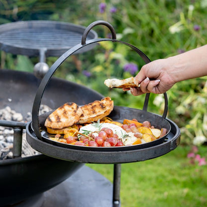 Firepits UK Hanging Skillet Pan close-up view