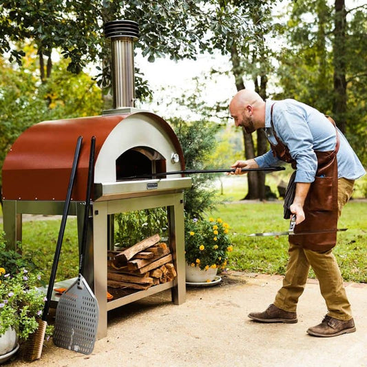 Fontana Mangiafuoco wood fired pizza oven, lifestyle shot 4