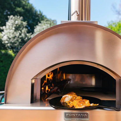 Fontana Margherita wood fired pizza oven, lifestyle shot 2
