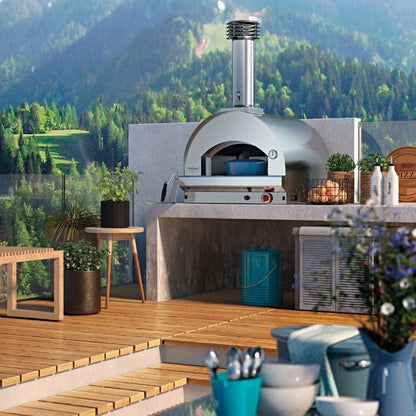 Fontana Margherita wood fired pizza oven, lifestyle shot 5