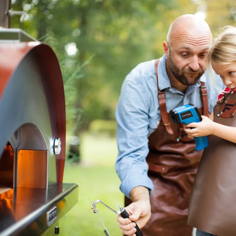 Fontana Margherita wood fired pizza oven, lifestyle shot 6
