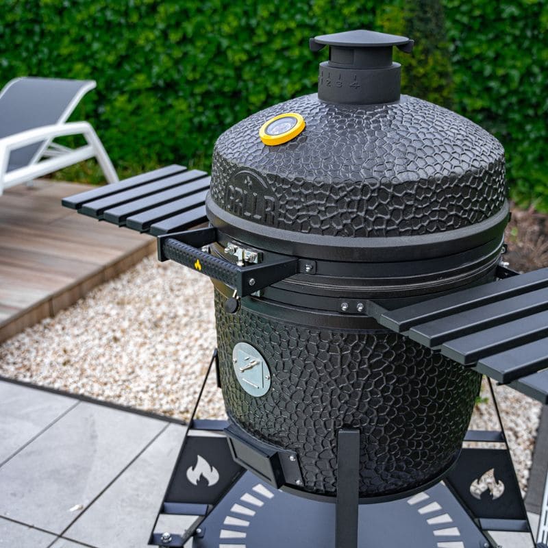 GRLLR Ember Pro Kamado Grill, lifestyle shot 1