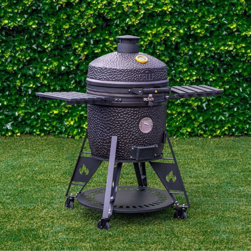 GRLLR Ember Pro Kamado Grill, lifestyle shot 2