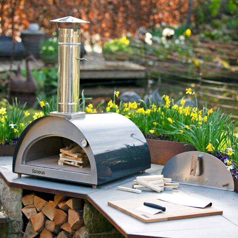 Igneus Classico wood fired pizza oven, lifestyle shot