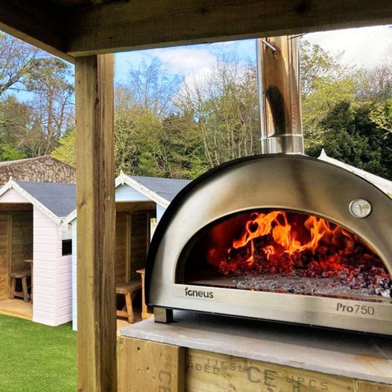 Igneus Pro 750 wood fired pizza oven, lifestyle shot 1