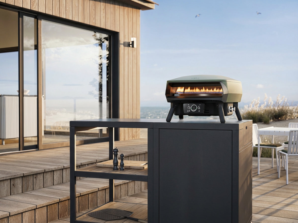 Witt ETNA Rotante Control 13 inch pizza oven green, lifestyle shot