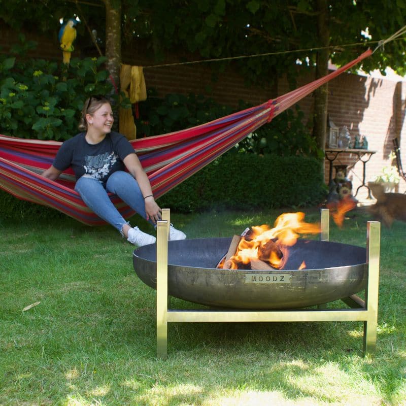 MOODZ Fire Bowl Feet stainless steel, garden setting