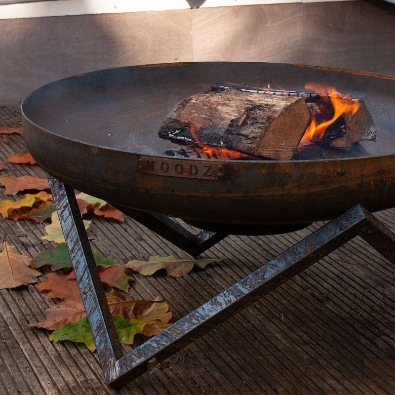 MOODZ Fire Bowl Feet Star carbon steel, close-up