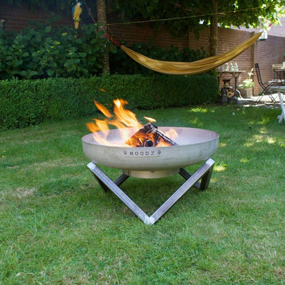 MOODZ Fire Bowl Feet Star stainless steel, lifestyle shot